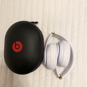 Beats Studio 3